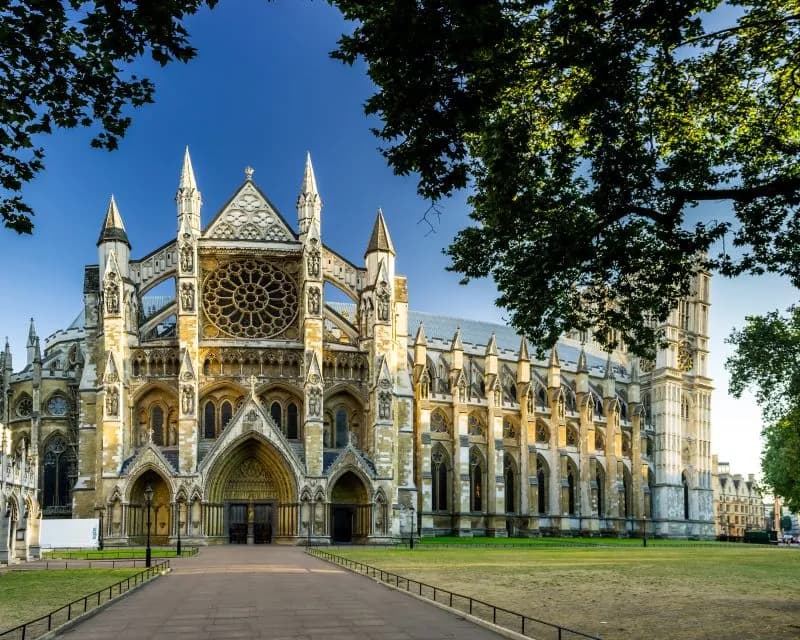 London Tour with Changing of the Guard & Westminster Abbey - Image 1