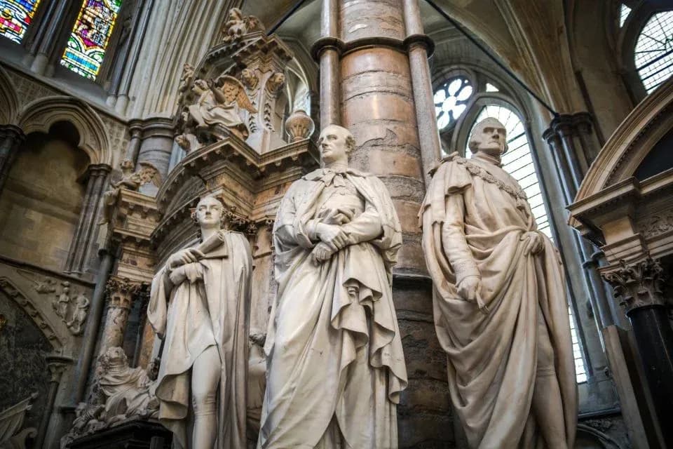 London: Buckingham Palace, Westminster Abbey & Big Ben Tour - Image 12