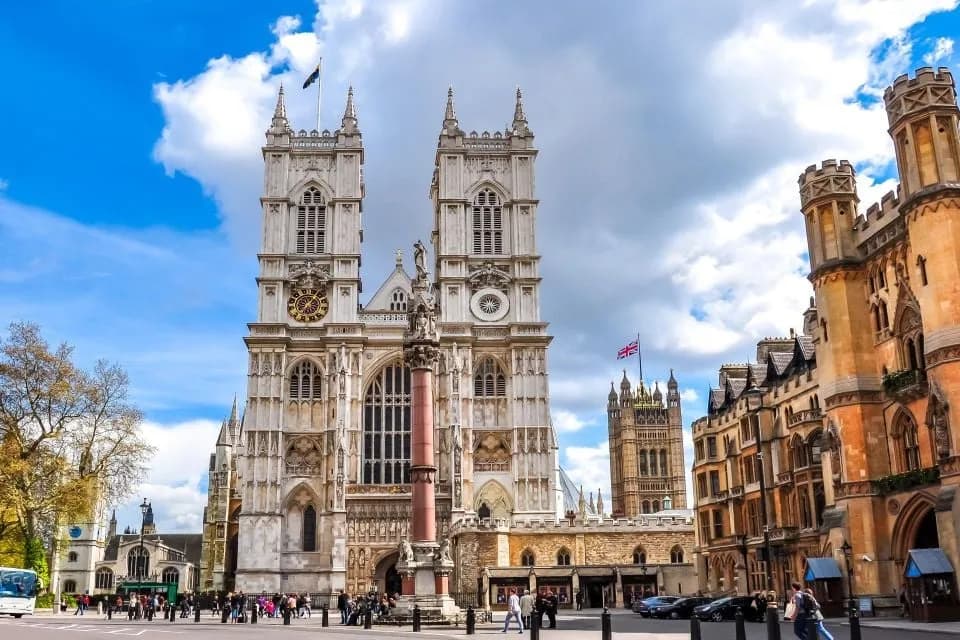 London: Buckingham Palace, Westminster Abbey & Big Ben Tour - Image 5