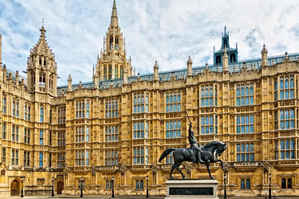 London: Buckingham Palace, Westminster Abbey & Big Ben Tour - Image 7
