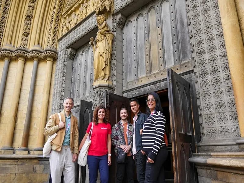 London Tour with Changing of the Guard & Westminster Abbey - Image 8